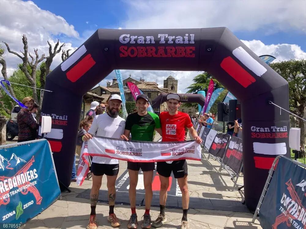 Podio masculino de la Trail del Sobrarbe