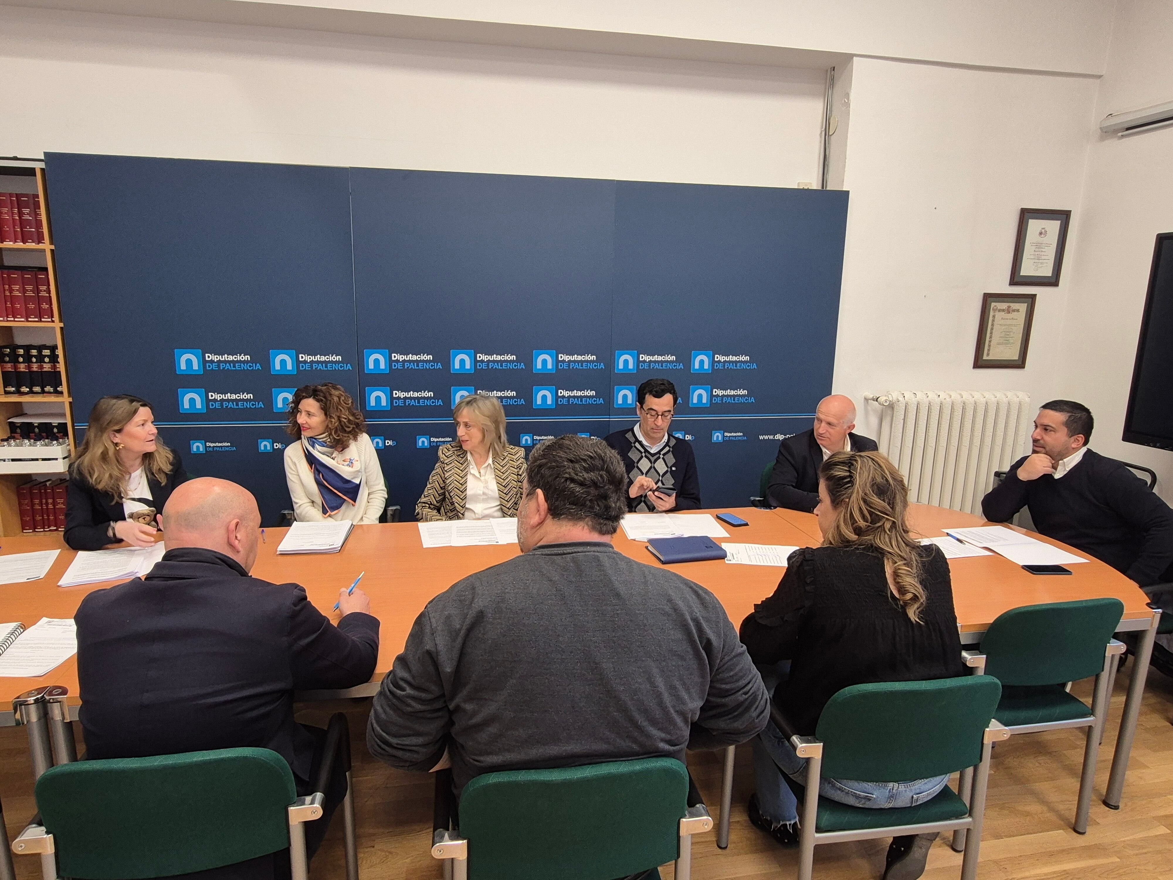 La Diputación de Palencia apoya la ganadería de leche con 20.000 euros a la Federación Frisona de Castilla y León