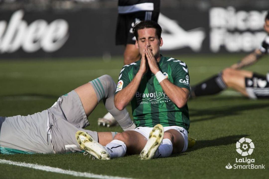 Juanto Ortuño se lamenta tras fallar una ocasión
