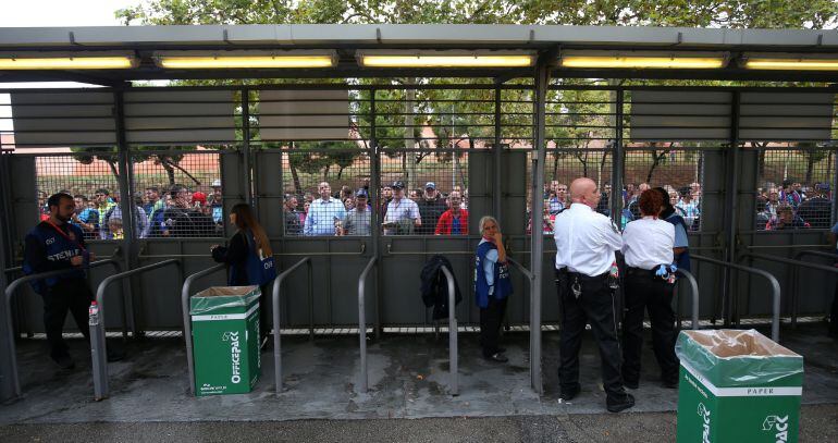 Las puertas del Camp Nou, cerradas para el Barcelona - Las Palmas