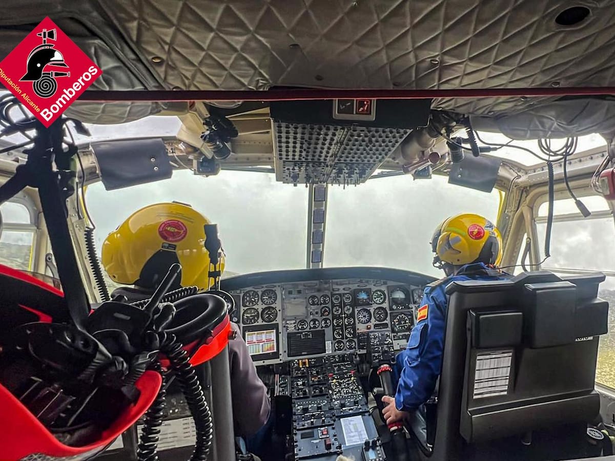 Los bomberos dan por controlado un incendio forestal declarado en Llíber