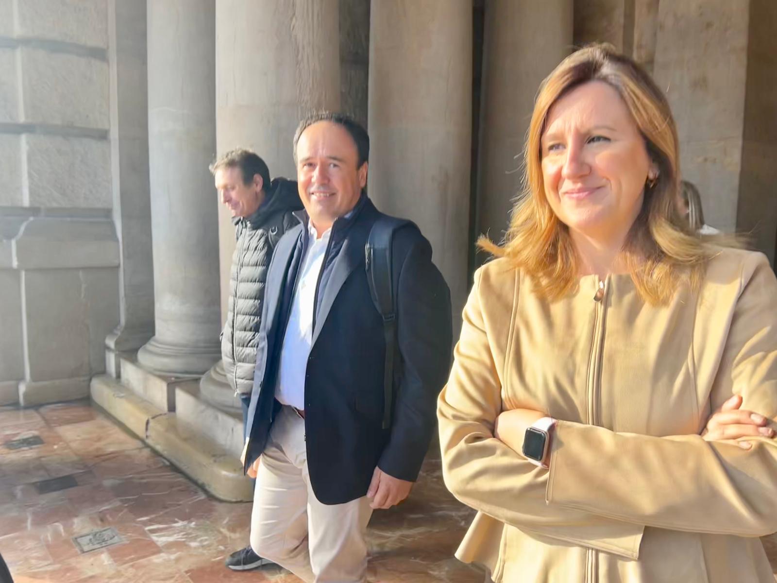 Juanfran Pérez Llorca y María José Catalá, tras la reunión que han mantenido en el ayuntamiento de València