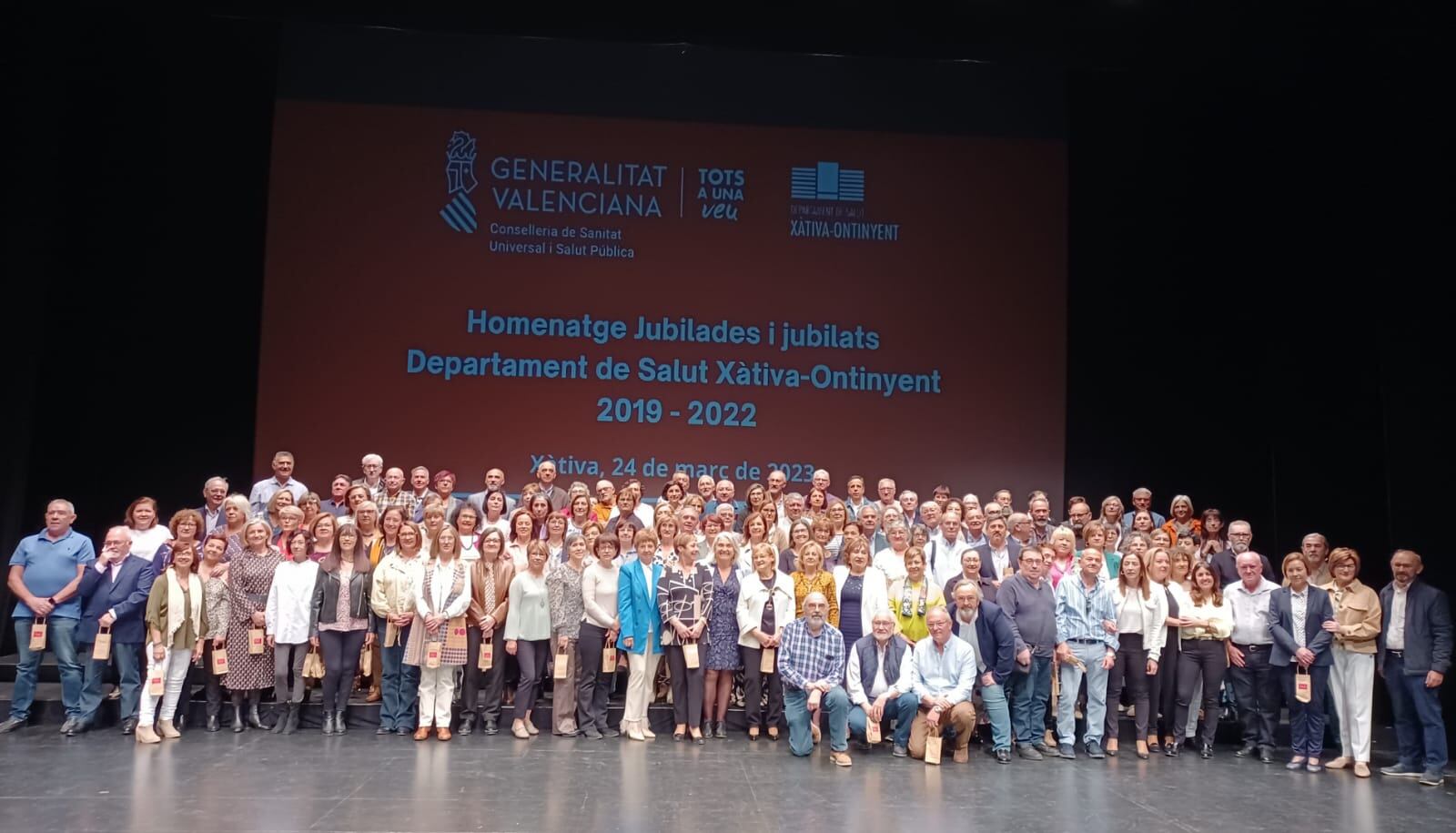 Homenaje a los sanitarios jubilados del Departamento