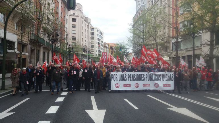 Manifestación a su paso por Calvo Sotelo.