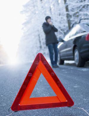 No olvides llevar siempre en el maletero los triángulos de emergencia