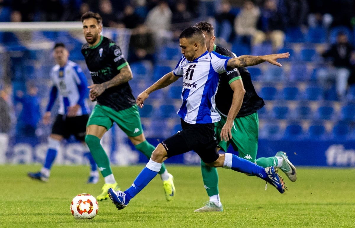 Dani Romera, jugador del Hércules, en el partido frente al Betis Deportivo