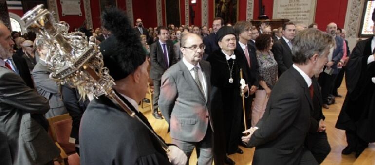 Javier Lambán y Manuel López, en la inauguración del curso universitario