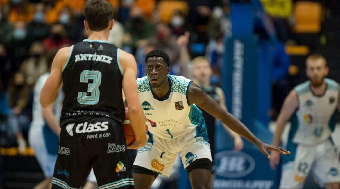 El jugador senegalès marxa al seu país per disputar partits amb la seva selecció.