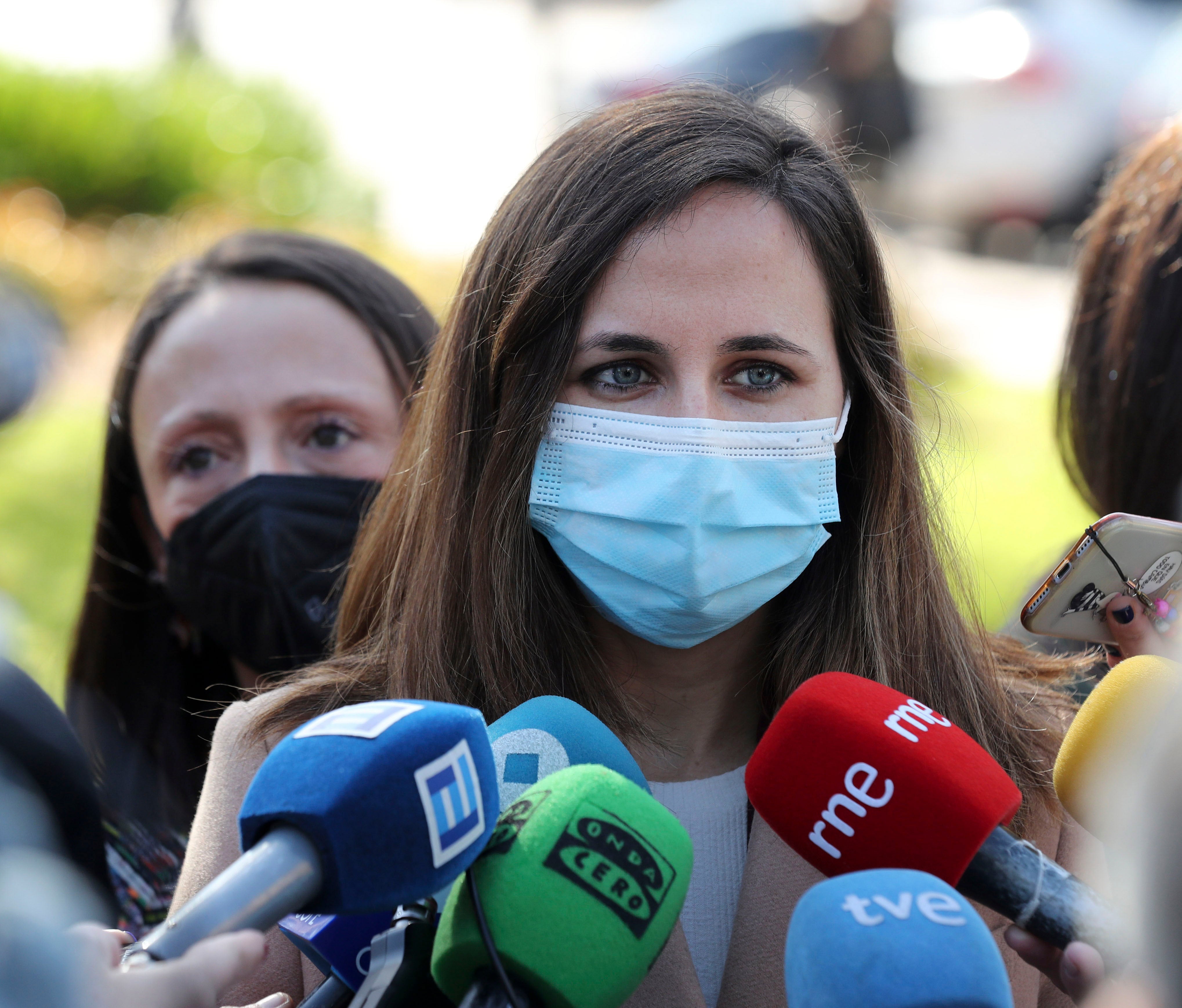 La ministra de Derechos Sociales y Agenda 2030 y secretaria general de Podemos, Ione Belarra este jueves en Oviedo