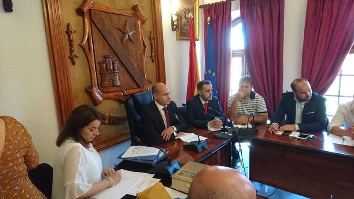 Hidalgo allana el camino para incorporarse, con área de responsabilidad, a la Diputación Provincial