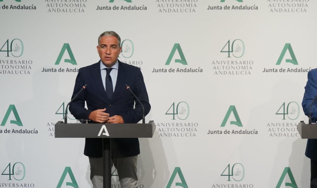 El consejero de la Presidencia de la Junta de Andalucía, Elías Bendodo, durante su comparecencia del este jueves