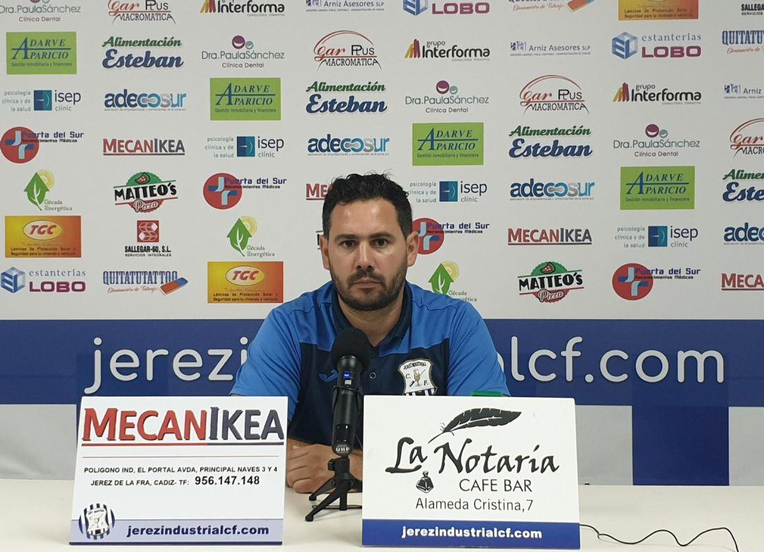 Juanjo Durán en la rueda de prensa del domingo en La Juventud