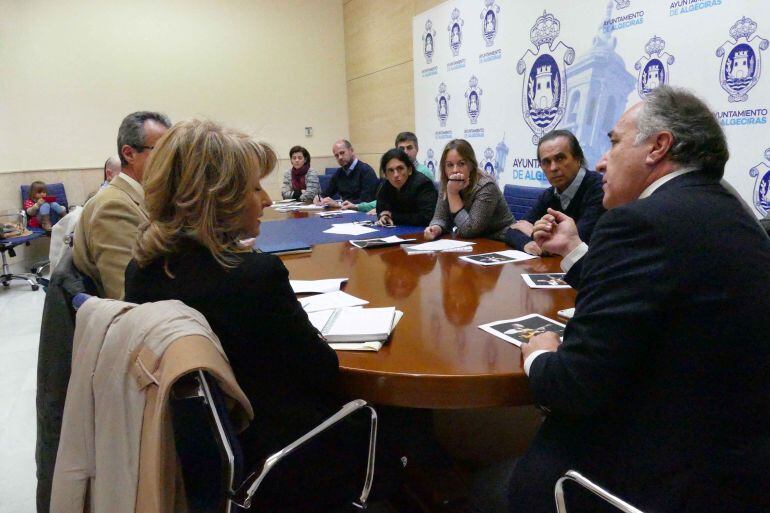 Reunión entre el Ayuntamiento de Algeciras, la Junta y los familiares de Paco de Lucía 