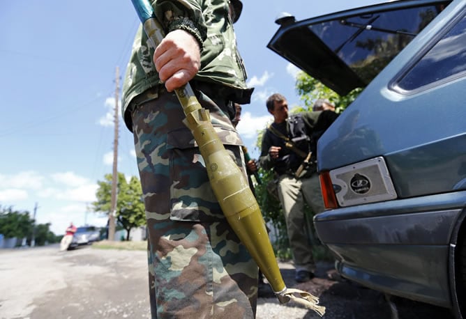 Un soldado prorruso a las afueras de Donetsk