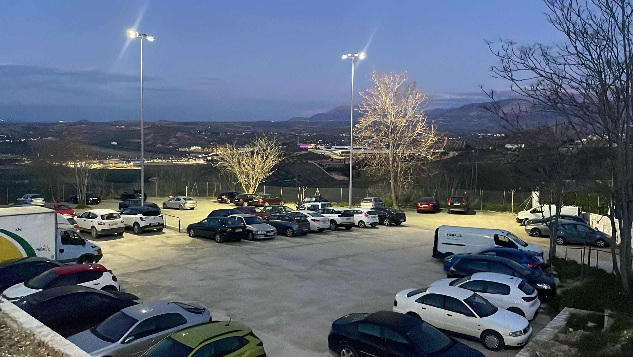 Iluminación en el parking de la Ronda de la Misericordia.