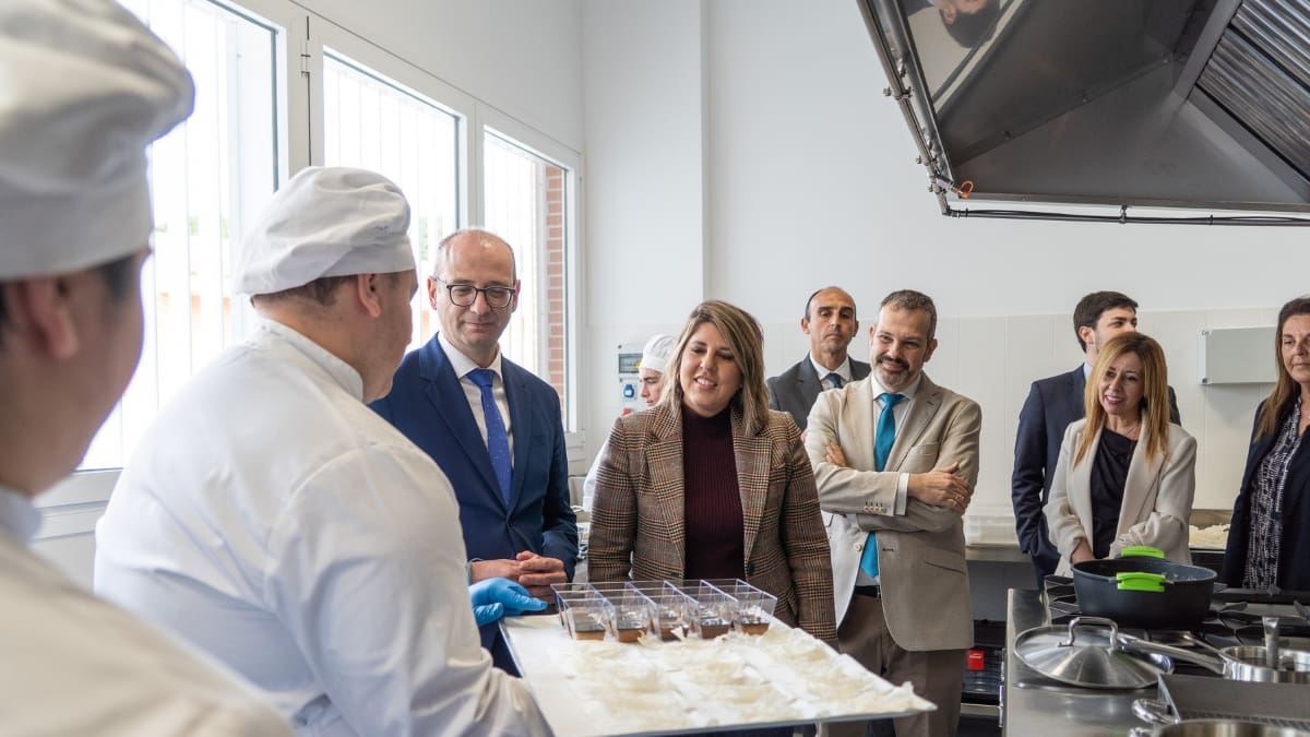 Cartagena cierra 2025 con menos paro y saca pecho por la "reducción de la estacionalidad laboral"