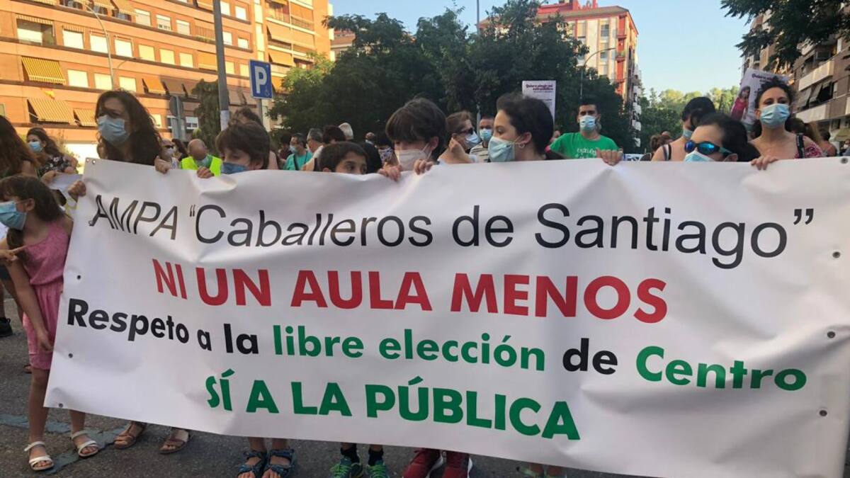 Las AMPAS se movilizarán el 5 de septiembre en Córdoba para pedir "una vuelta al cole segura"