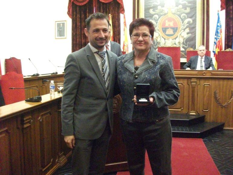 María Antón recibe la Medalla de Plata del Bimilenario