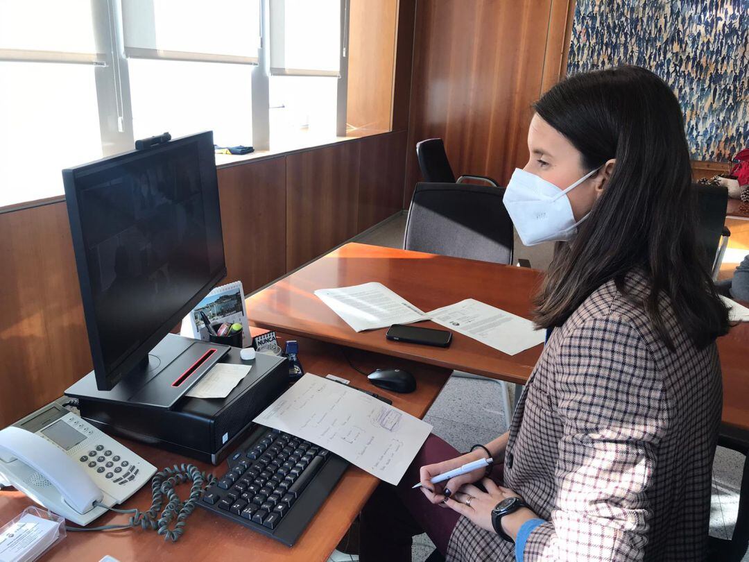 Fajarnés se ha reunido con representantes de los ayuntamientos este miércoles