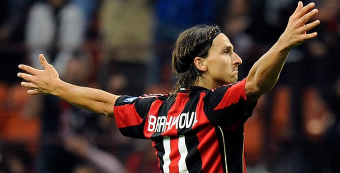 Ibrahimovic celebra un gol con el Milana