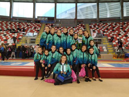 Las representantes arandinas del Gimnasia Aranda en el campeonato celebrado en Riazor.