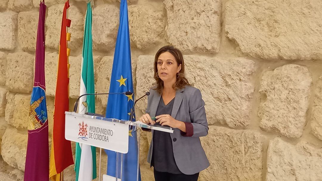 Isabel Ambrosio, en rueda de prensa.