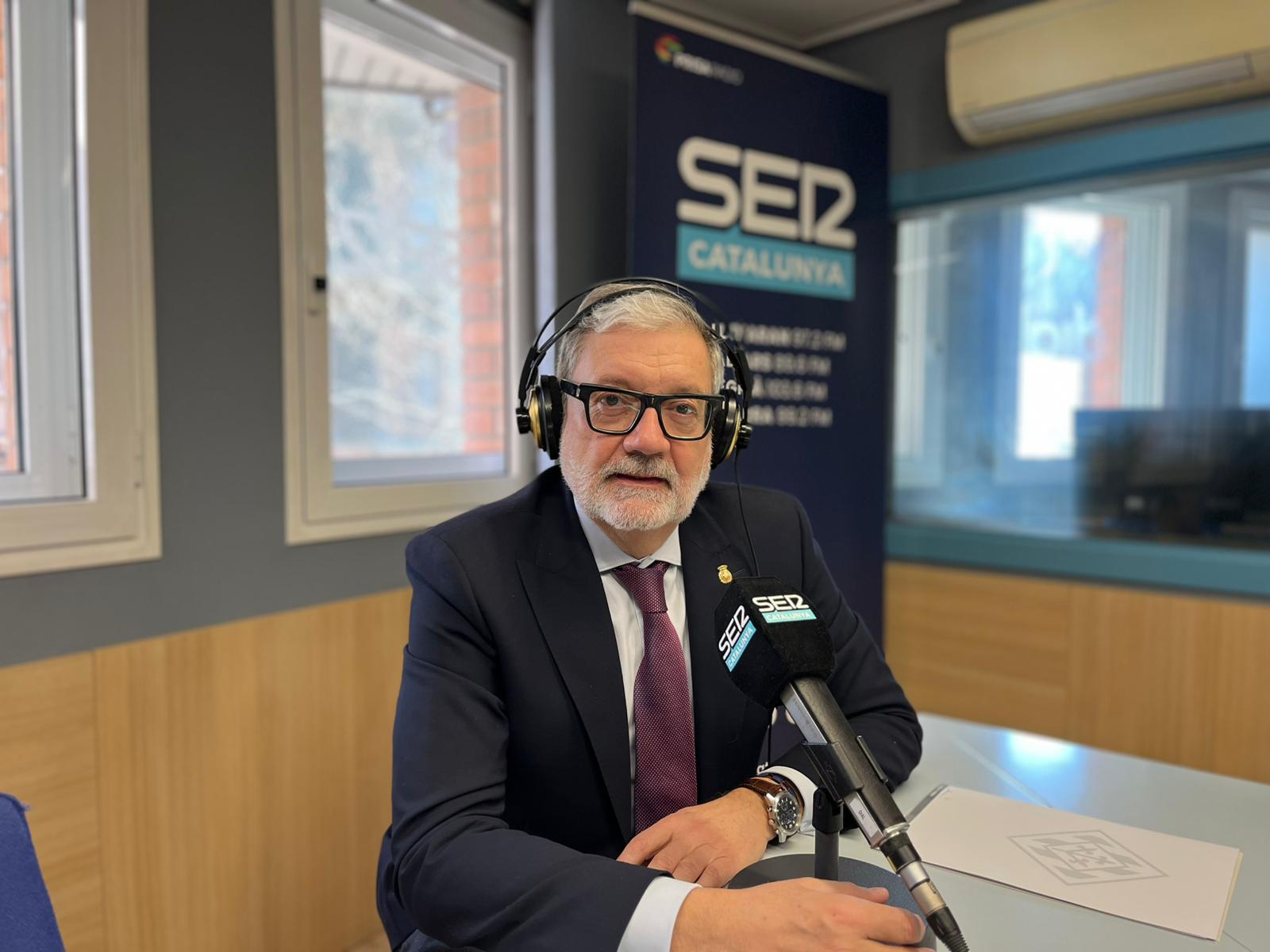 Fèlix Larrosa, als estudis de Ràdio Lleida