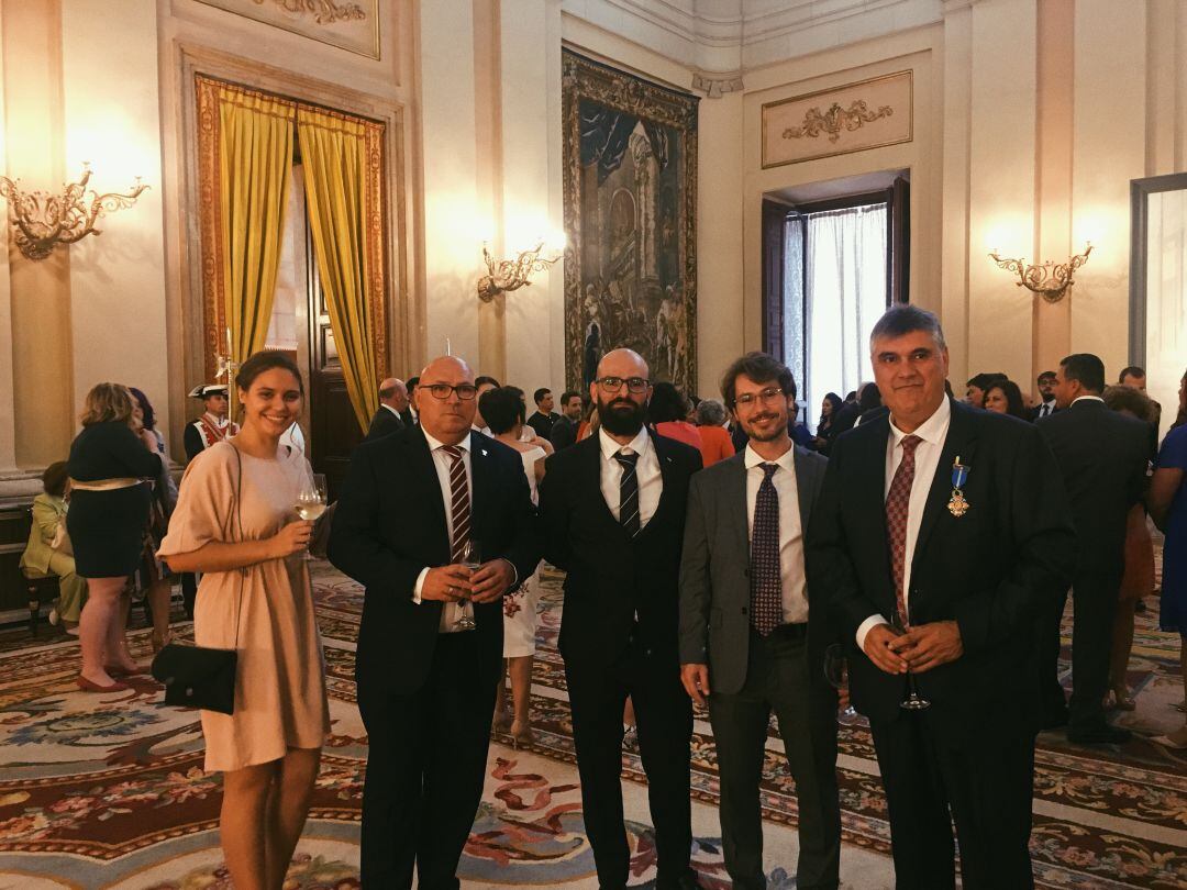 la delegació dels Amics va rebre al palau Reial de Madrid la condecoració de la Reial Ordre del Mèrit Civil.