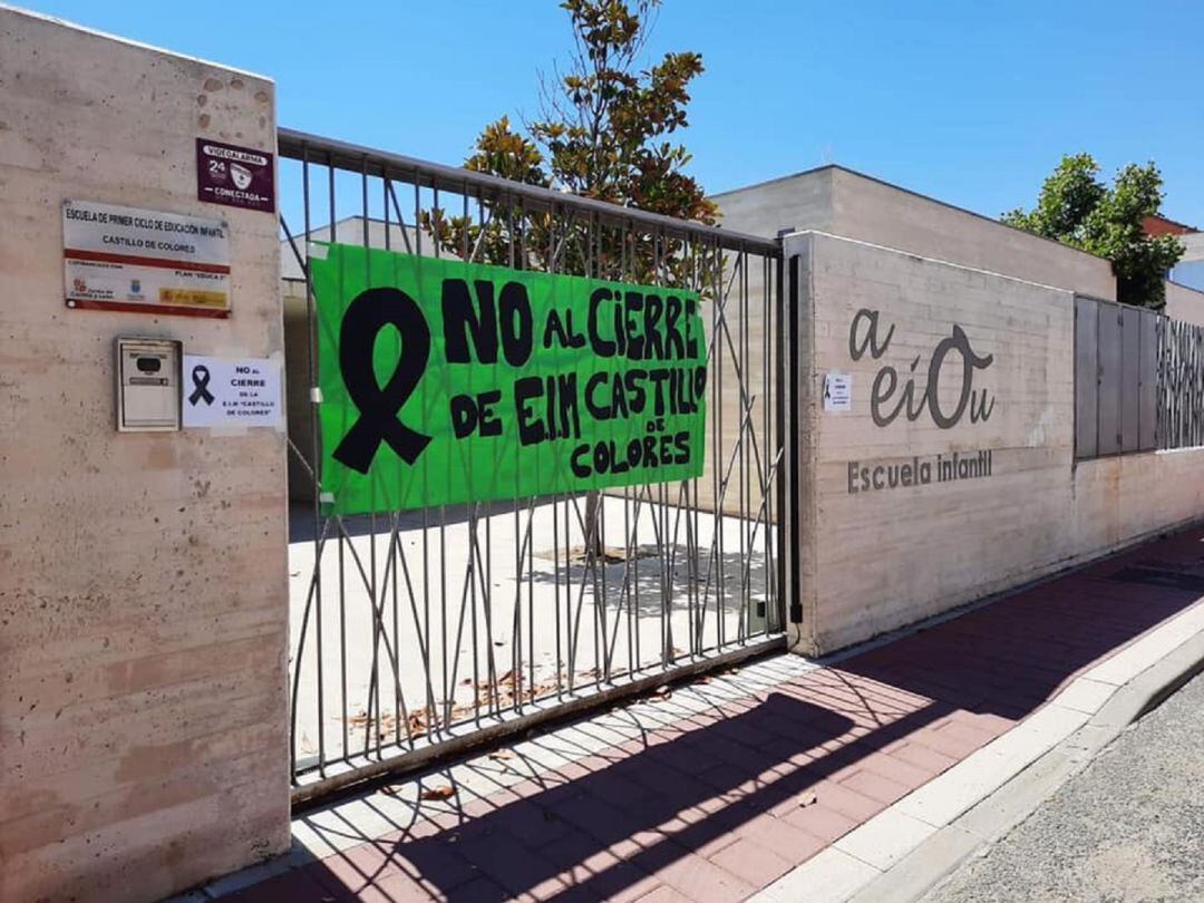 Familias y empleadas piden que no se cierre la guardería Castillo de Colores