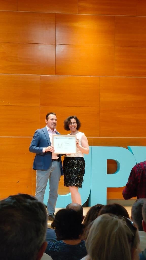 Llanos Part rebent el reconeixement