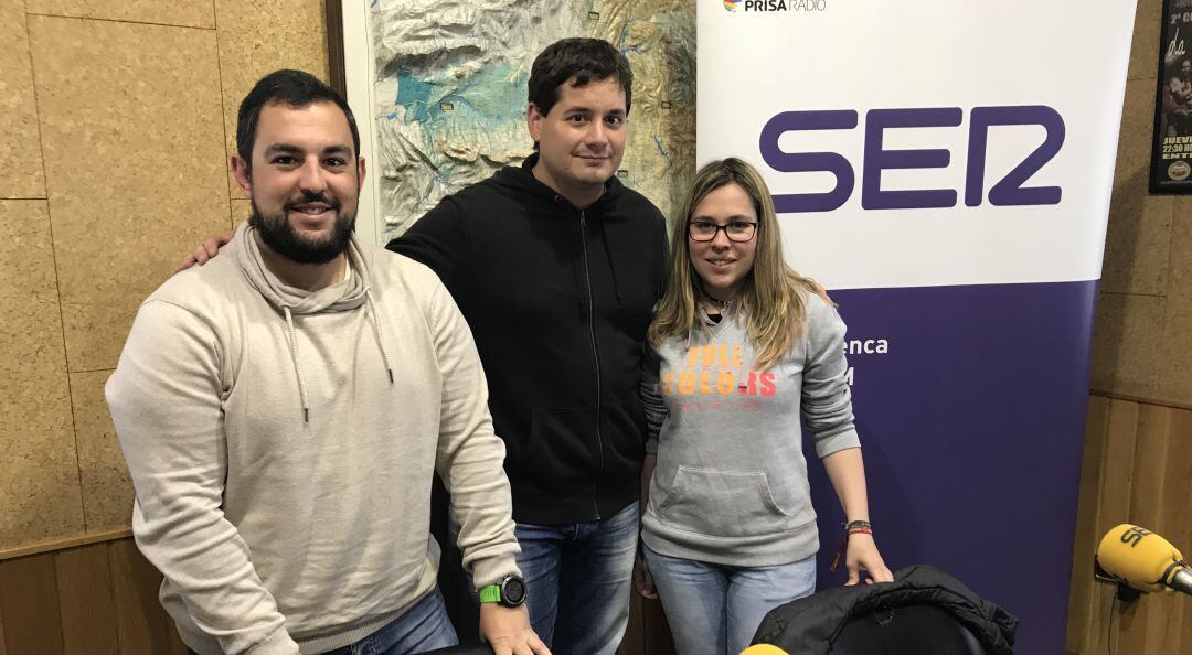 Pablo Cortijo junto a Ignacio Blanco y Paula Vicente en el estudio central de SER Cuenca.