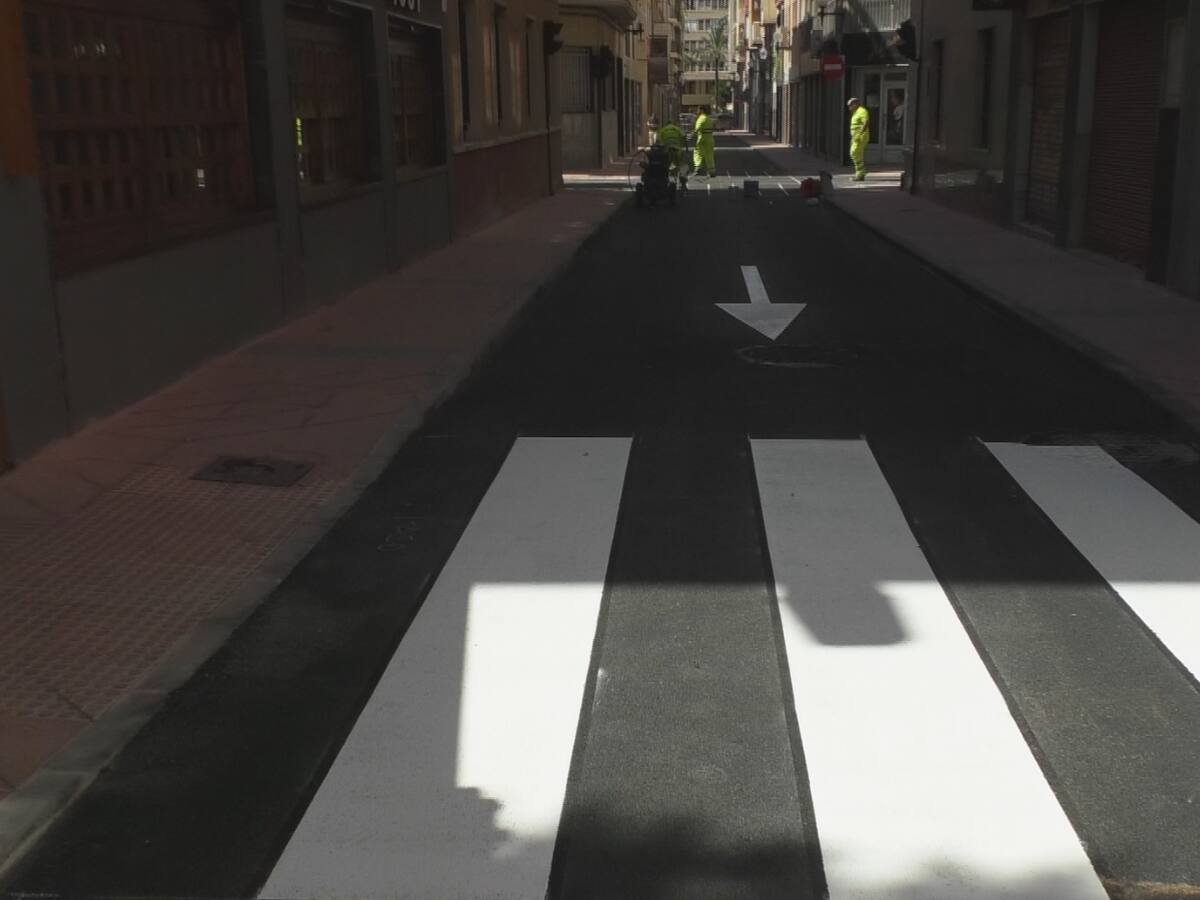 El Ayuntamiento de Elche abre el tráfico en la calle Daoiz