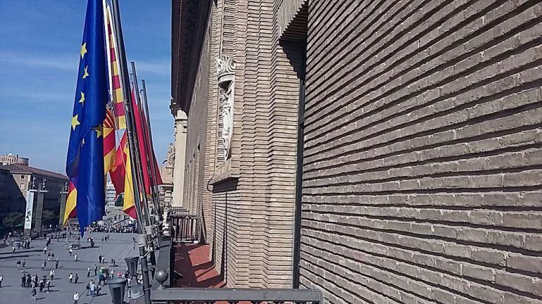 Balcón del Ayuntamiento, donde Luisa Gavasa dará el pregón 