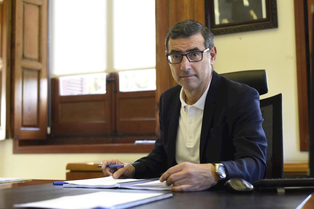 El rector de la Universidad de Murcia, José Luján, en una foto de archivo