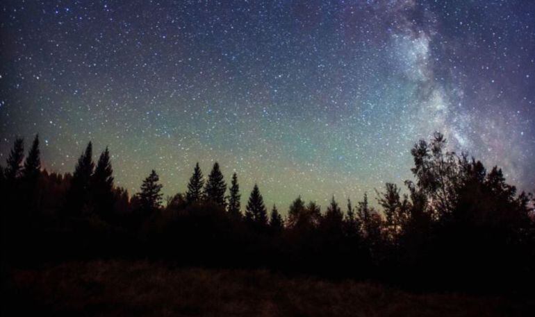 La actividad se divide en dos partes: planetario móvil por el día y observación astronómica por la noche.