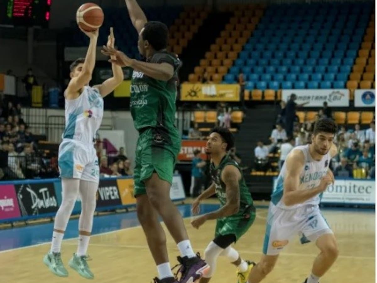 L'Hestia Menorca es cita amb el Ponferrada als quarts de final per l'ascens després de superar el tràmit del La Roda