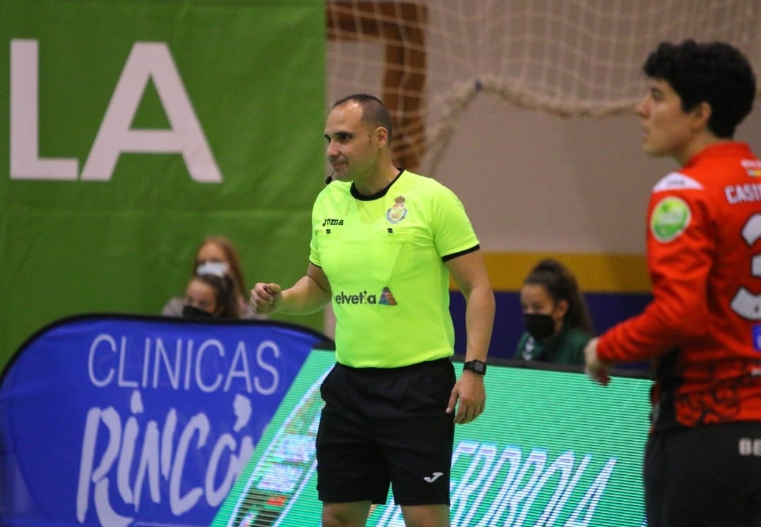 El árbitro ASOBAL, candidato a la presidencia de la Federación Andaluza de Balonmano.