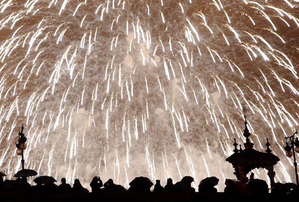 Castillo de fuegos artificiales en València