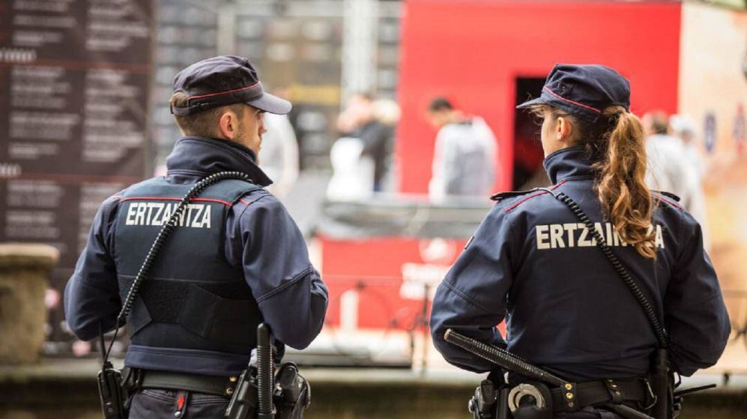 Laespada ha comparecido este miércoles en las Juntas Generales de Bizkaia, a petición de EH Bildu, para informar de las medidas puestas en marcha por su departamento para hacer frente a las consecuencias derivadas del estado de alarma por el coronavirus. 
 