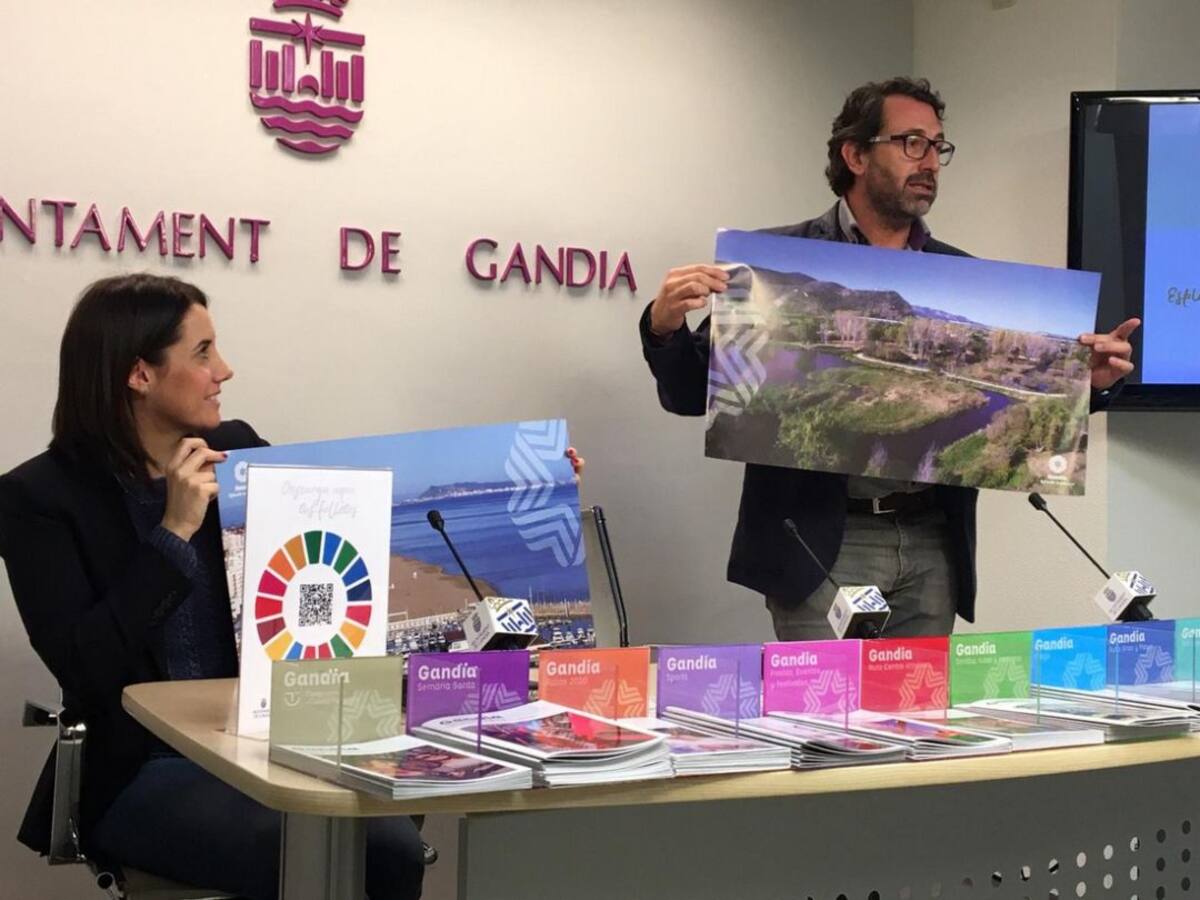 "Vendrás por la playa, volverás por mucho más" es el lema de Gandia para Fitur