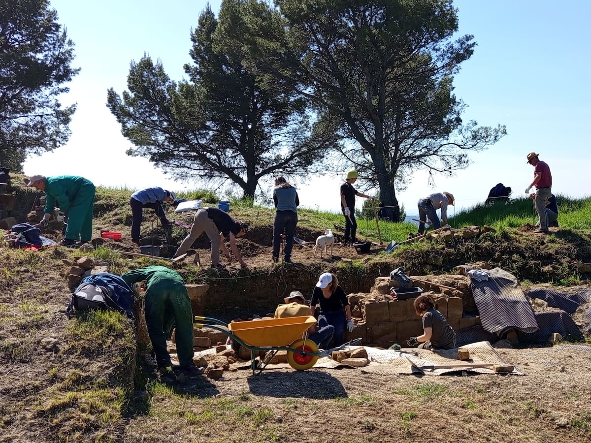 En marcha la IV Campaña Arqueológica de Recuperación y puesta en valor del Castillo d’Os Muros de Ayerbe