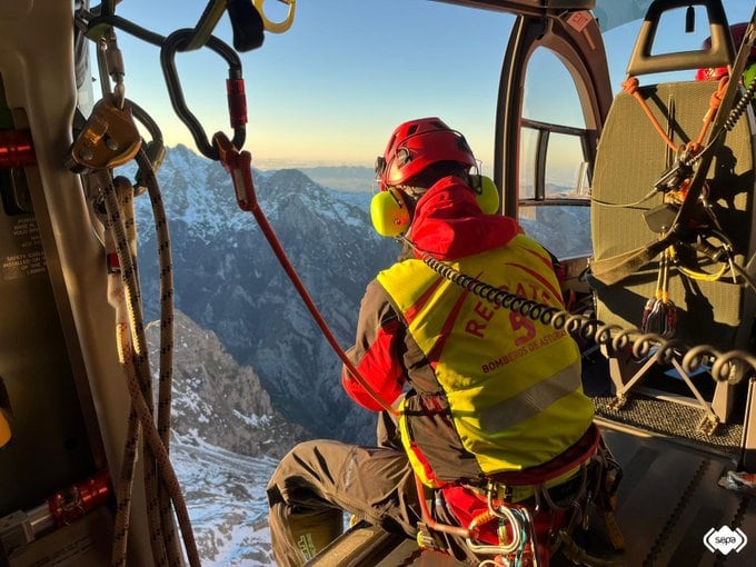 Imagen del rescate al joven leonés de 23 años