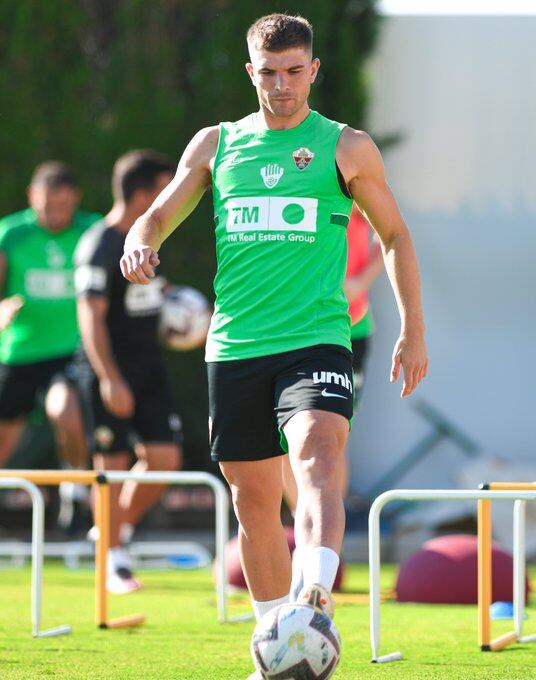 Raúl Guti durante un entrenamiento con el Elche esta semana