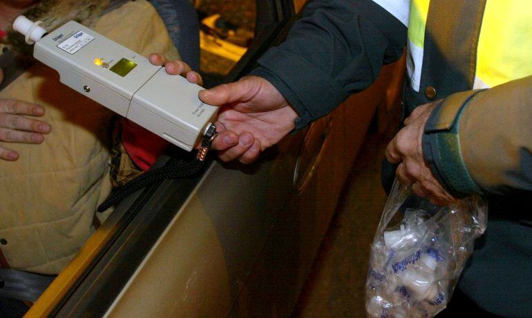 El detenido fue incapaz de realizar la prueba de aire espirado