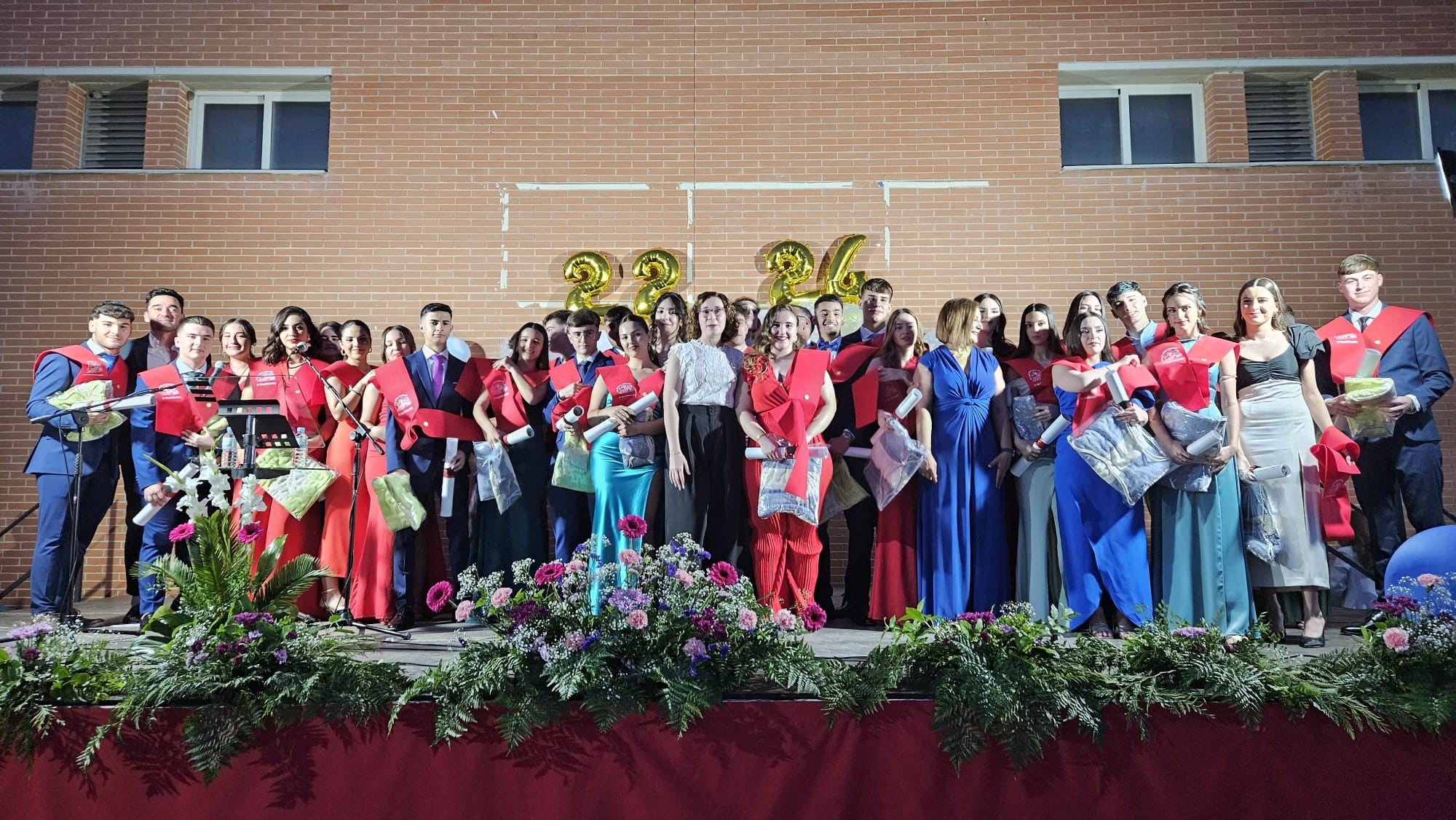 Foto de familia de alumnas/os de 1 º Bachillerato C