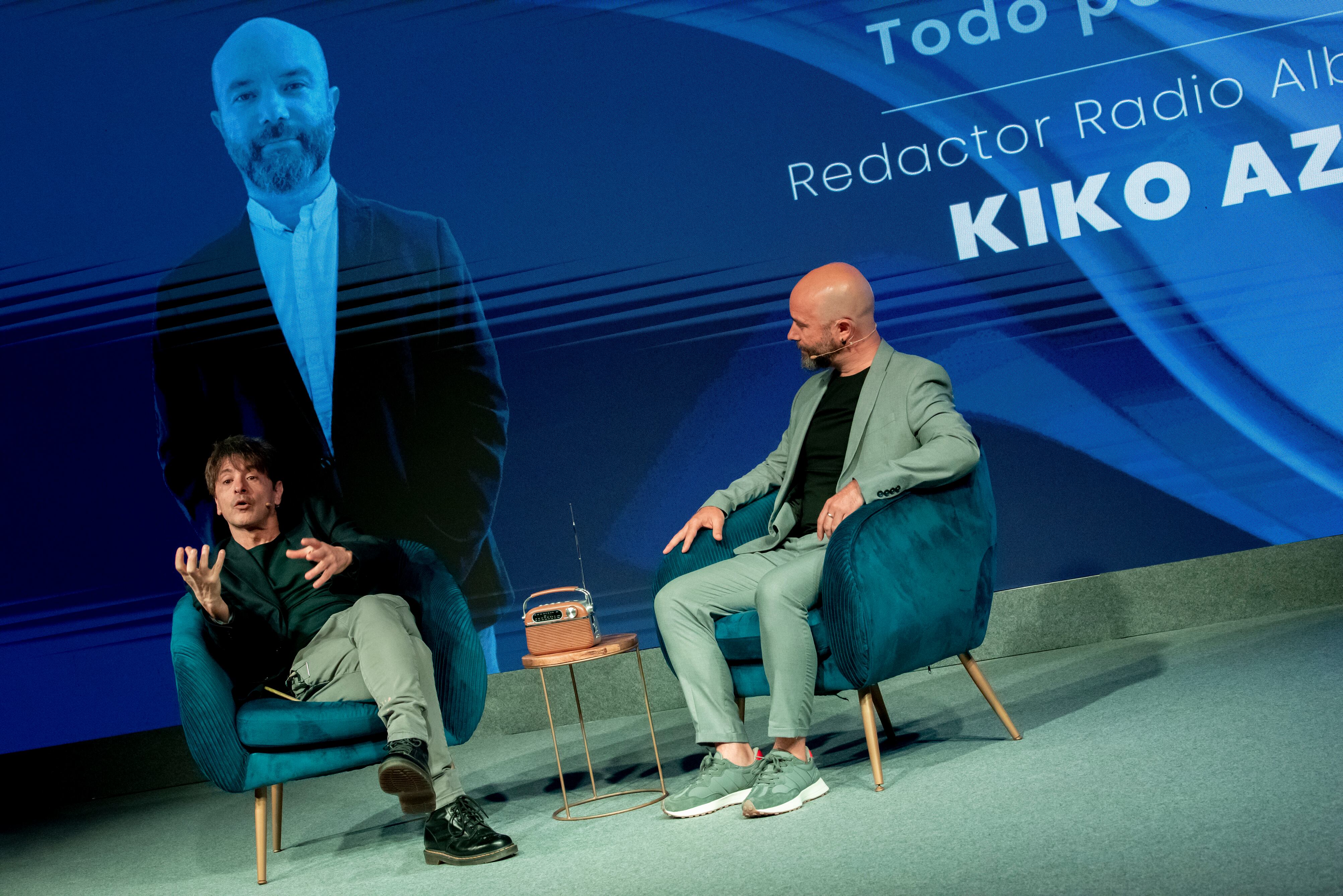 Juan Carlos Ortega y kiko Aznar durante la gala por el 90 aniversario de Radio Albacete.