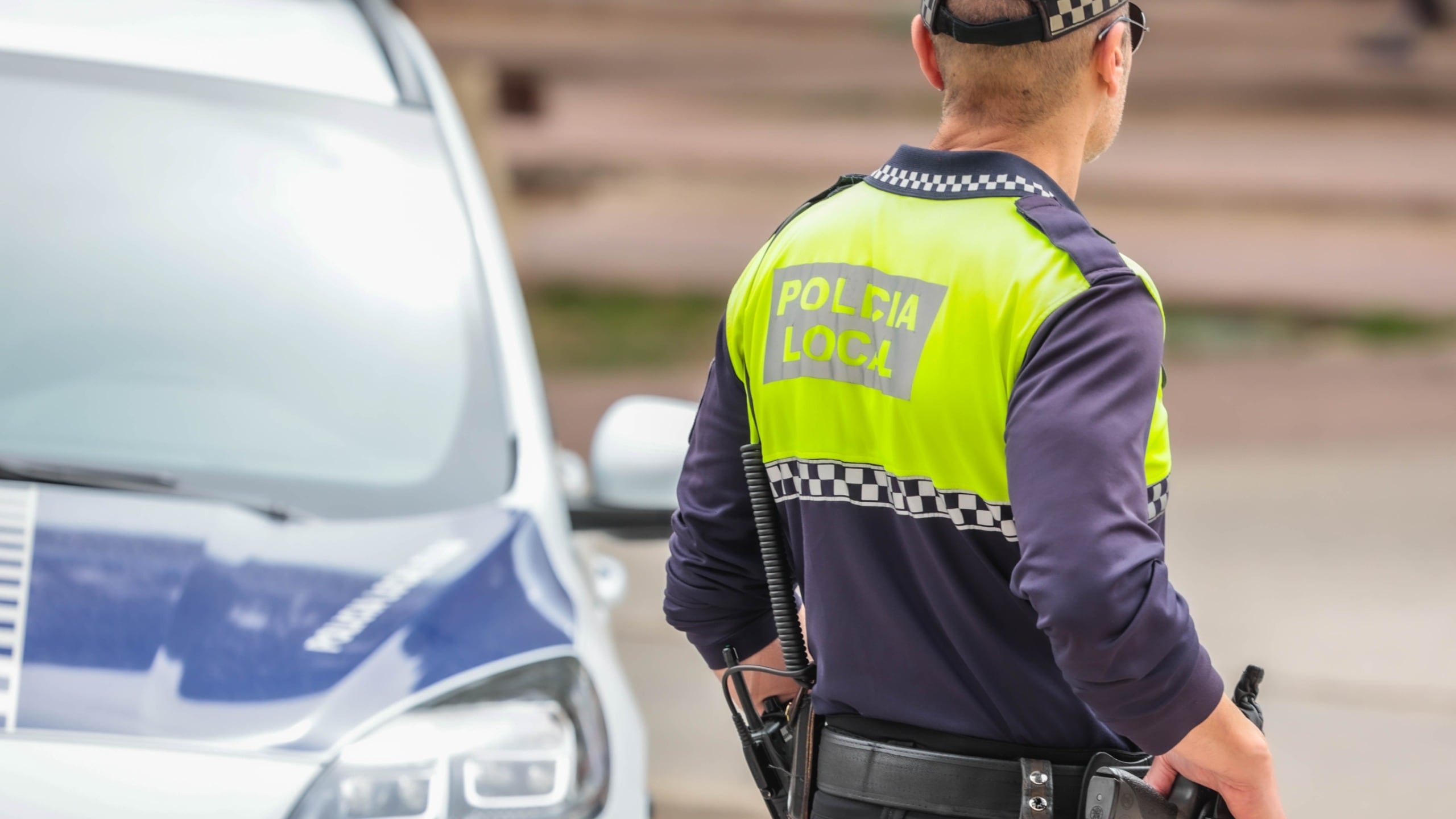 Imagen de archivo de un agente de la Policía Local de Elda