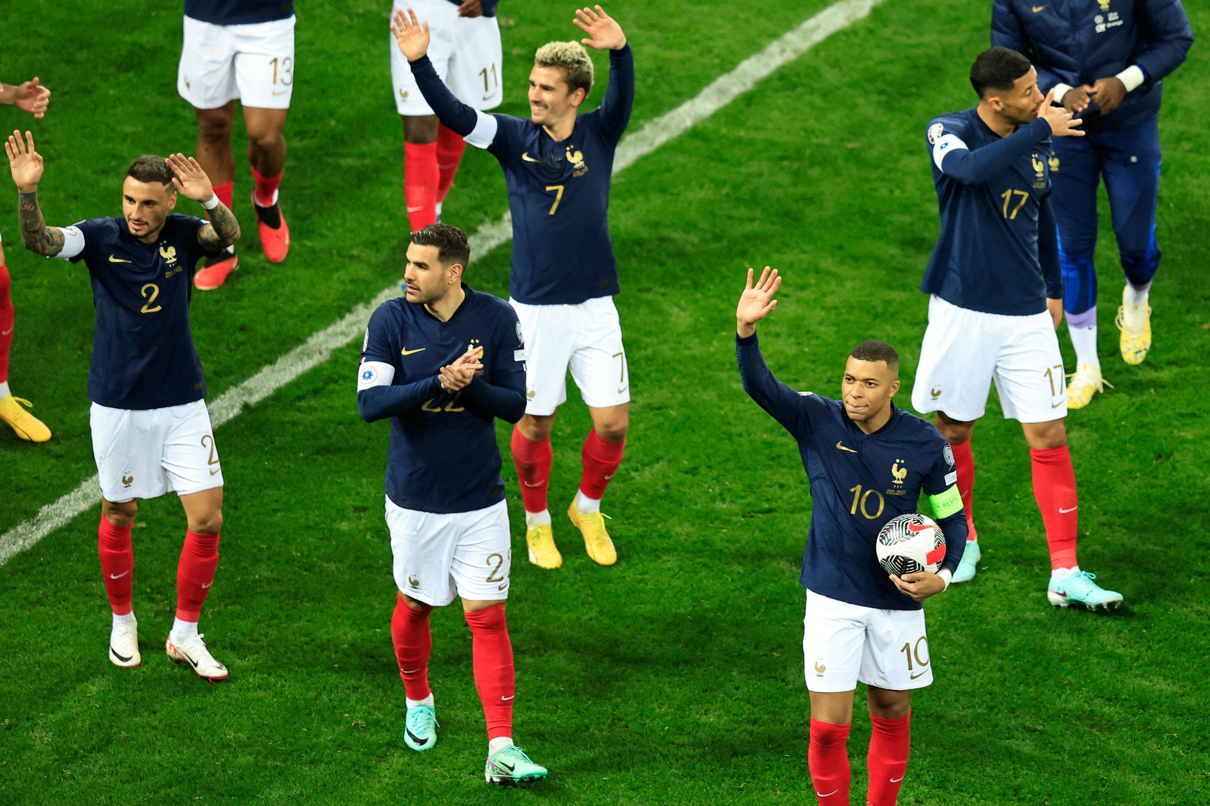 La selección francesa celebró la goleada.