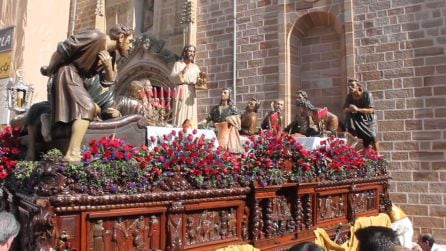 Imagen del paso de misterio de la Santa Cena de Linares