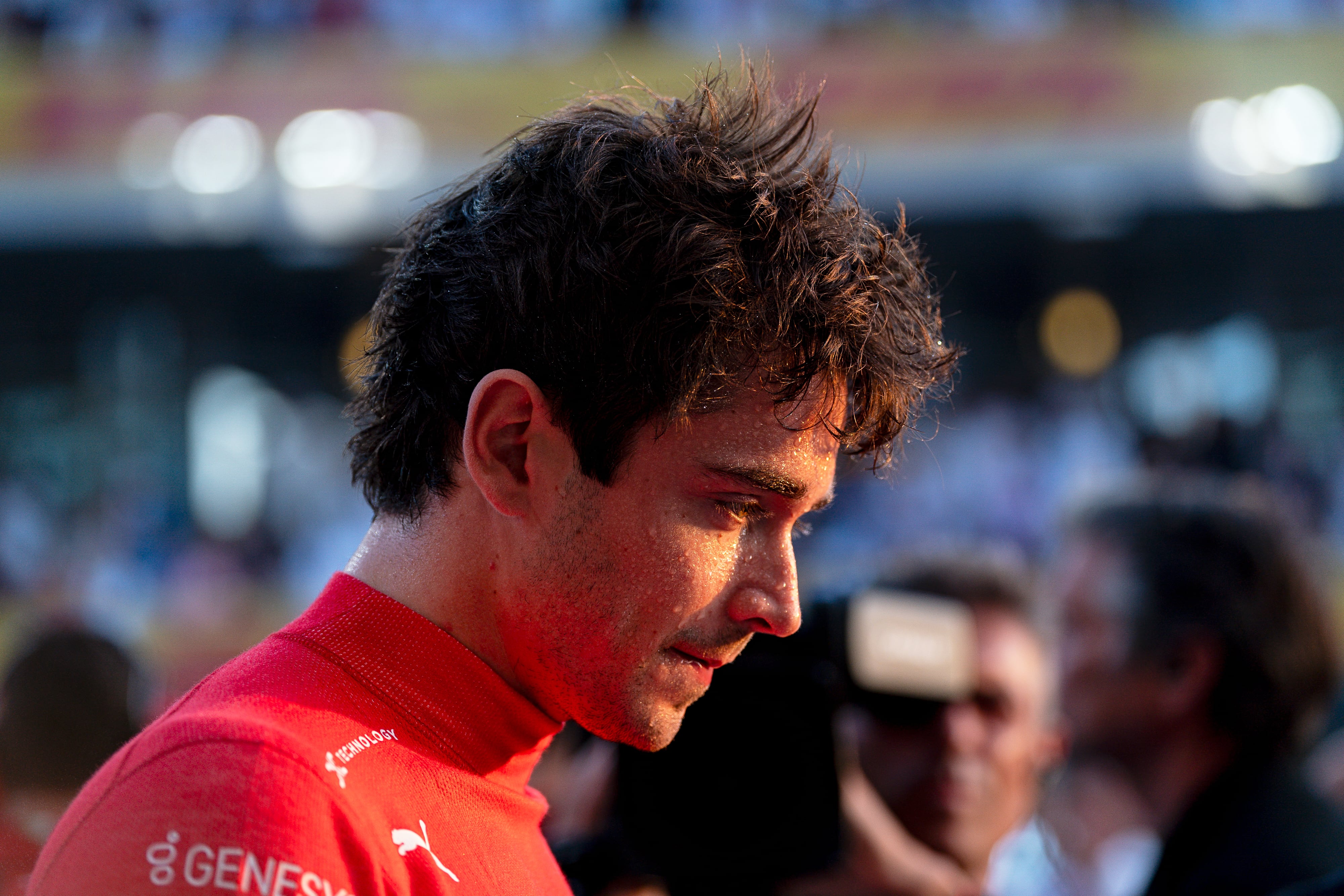 Charles Leclerc durante el GP de Abu Dhabi en el circuito de Yas Marina en Emiratos Árabes. (Photo by James Gasperotti/Ciancaphoto Studio/Getty Images)